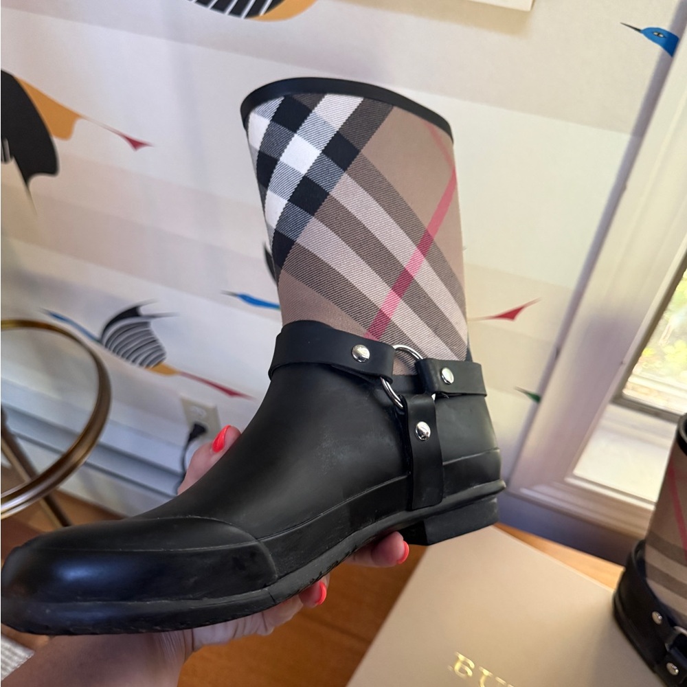 Burberry harness rain boots - Picture 11 of 15